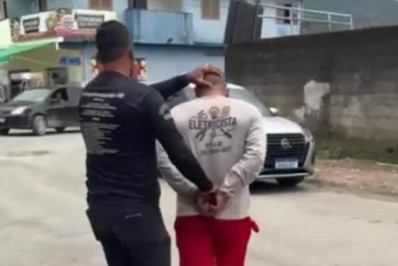 Polícia Civil prende suspeito de extorquir comerciantes em Angra