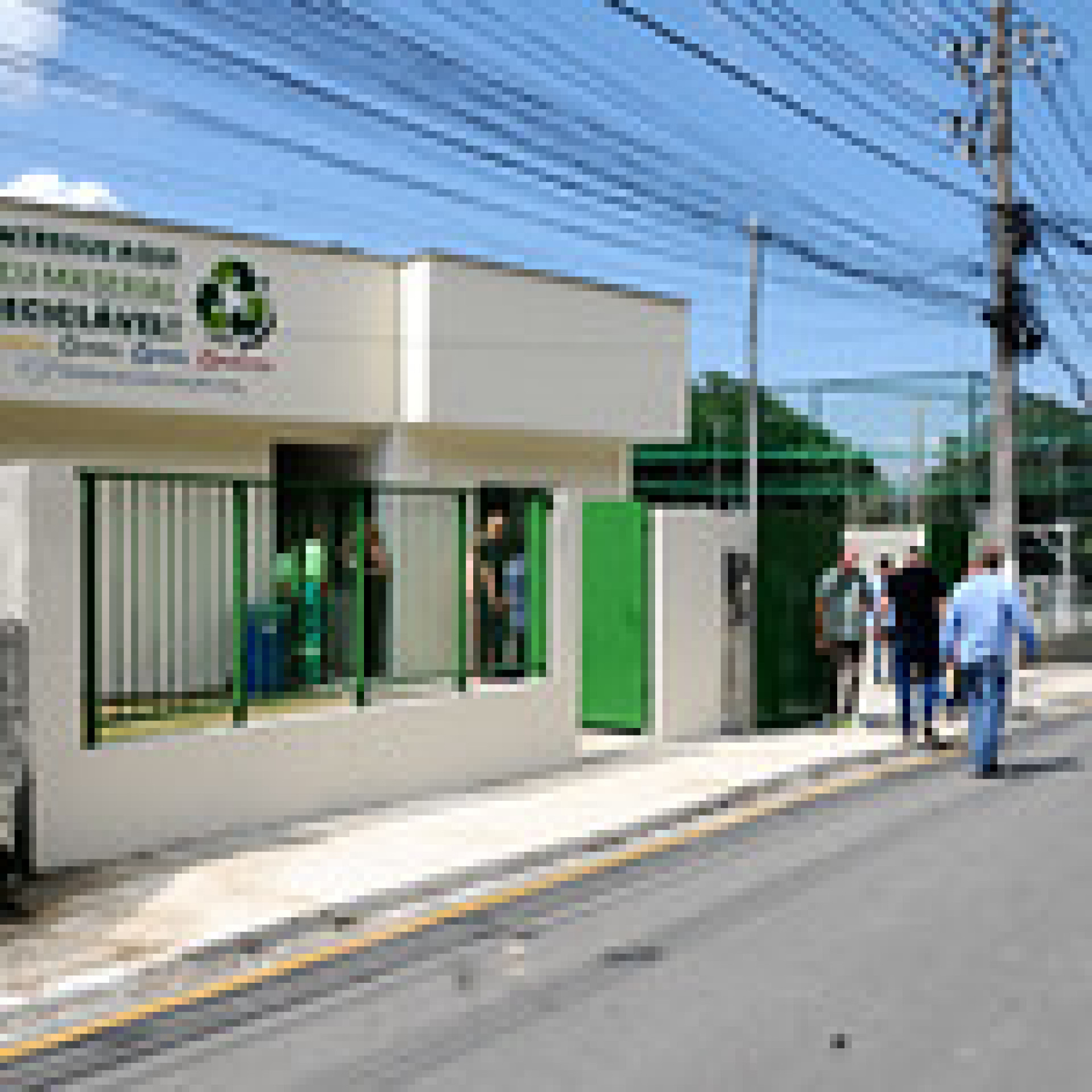 Instalação no Morro do Moreno, em Jacuecanga