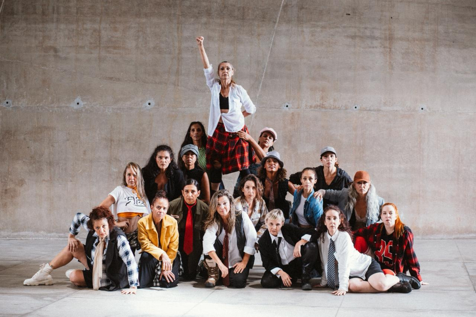 Espetáculo 'Ainda Não' é composto por 23 mulheres; entre elas está Valéria Brito, de 56 anos - Divulgação