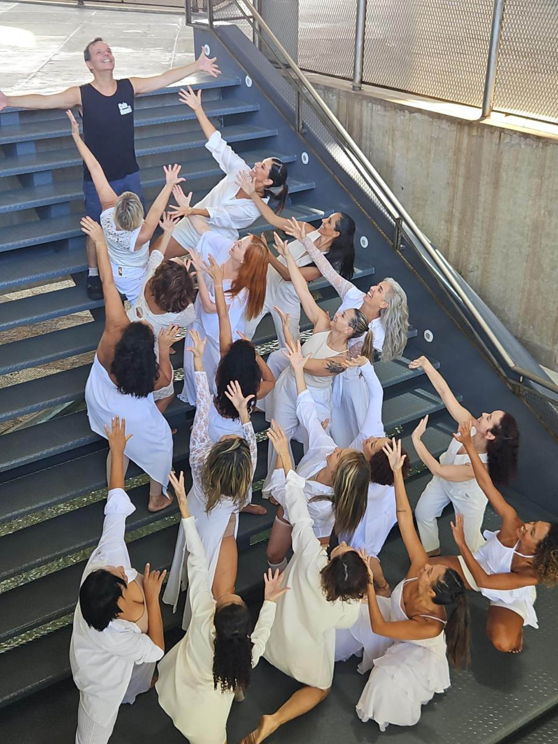 Espetáculo 'Ainda Não' é composto por 23 mulheres; entre elas está Valéria Brito, de 56 anos - Divulgação