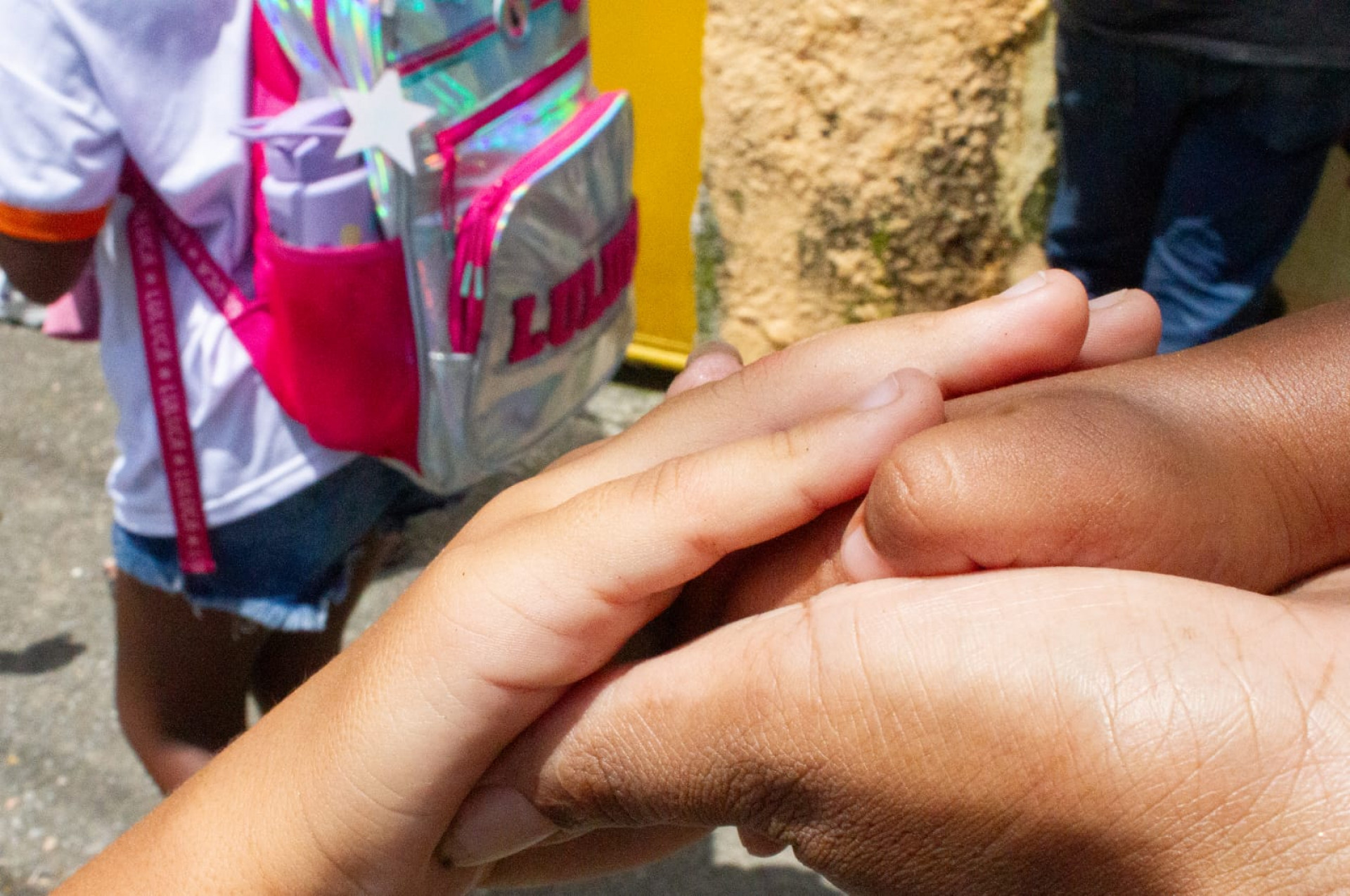 M&atilde;e de aluno da Escola Mestra Fininha revelou surpresa com o caso - &Eacute;rica Martin / Ag&ecirc;ncia O Dia