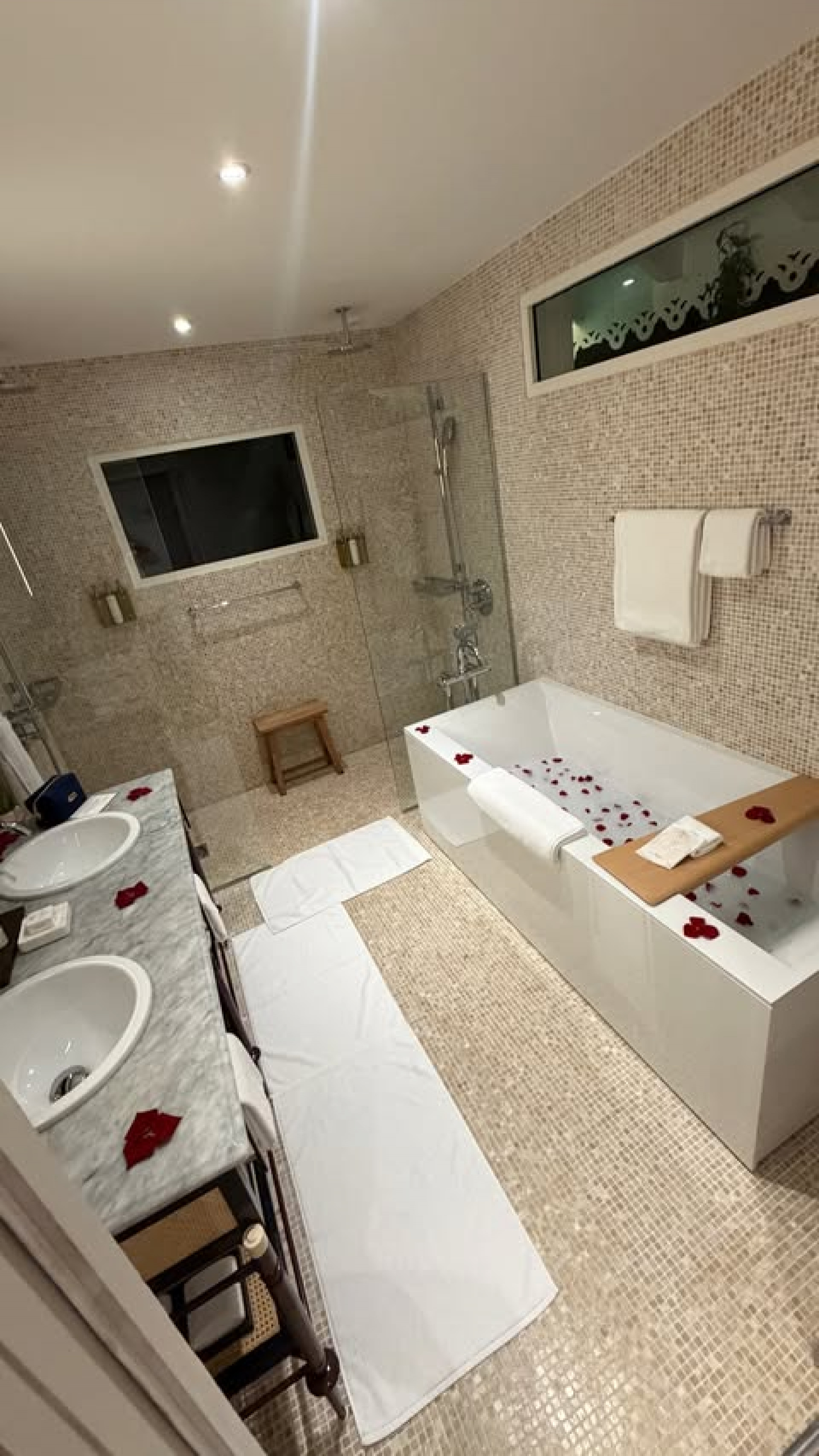 Lore Improta e Léo Santana comemoram aniversário de casamento em resort de luxo no Caribe - Reprodução Instagram