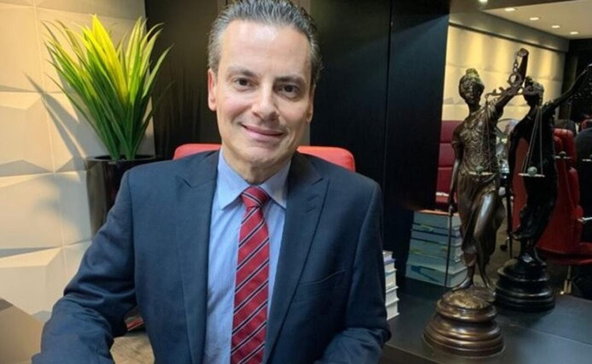 Justi&ccedil;a condena ex-dirigente e ex-jogador do Inter por fraudes