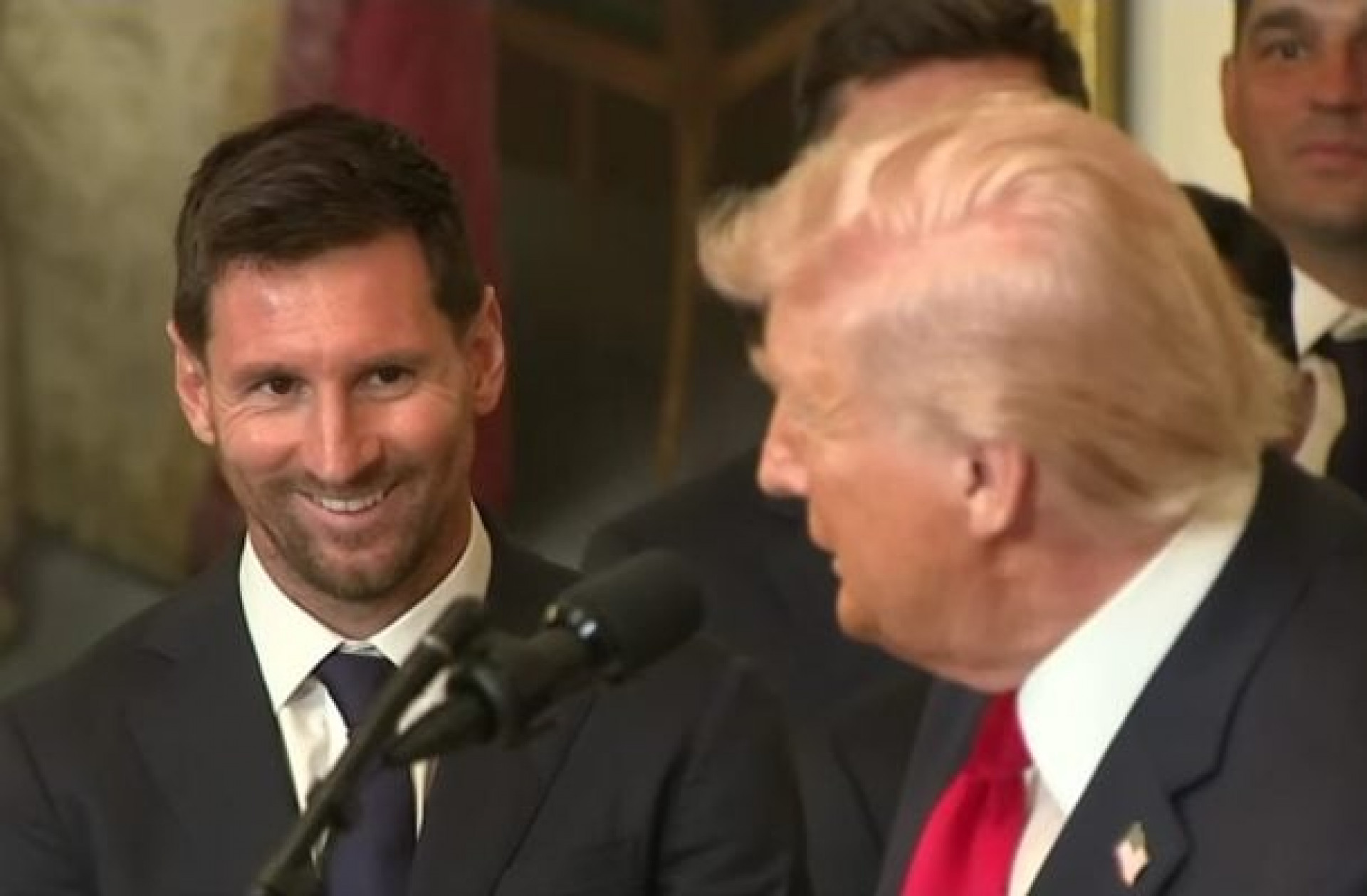 Messi &eacute; duramente criticado por encontro com Trump na Casa Branca