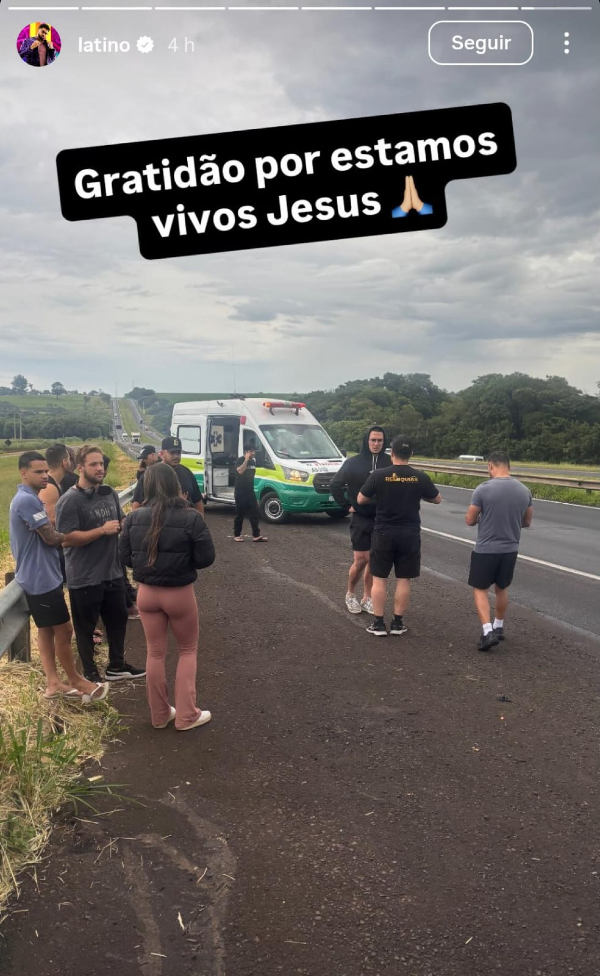 Latino agradece por 'livramento' após acidente de ônibus - Reprodução de vídeo / Instagram