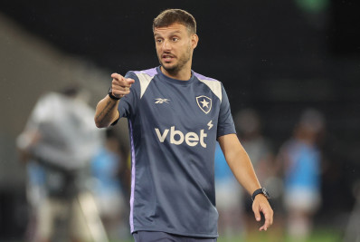 Martín Anselmi exalta jovens da base do Botafogo após título da Taça Rio