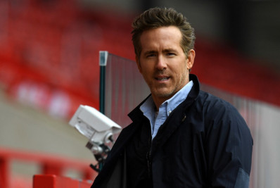 Dono do Wrexham, ator Ryan Reynolds nega interesse em clube brasileiro