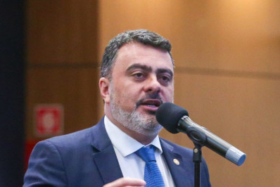 Deputado Vitor Junior apresenta projetos voltados à luta em defesa das mulheres