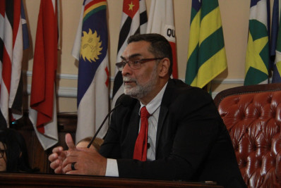 Projeto de vereador de Niterói autoriza sepultamento de pets em jazigos de tutores