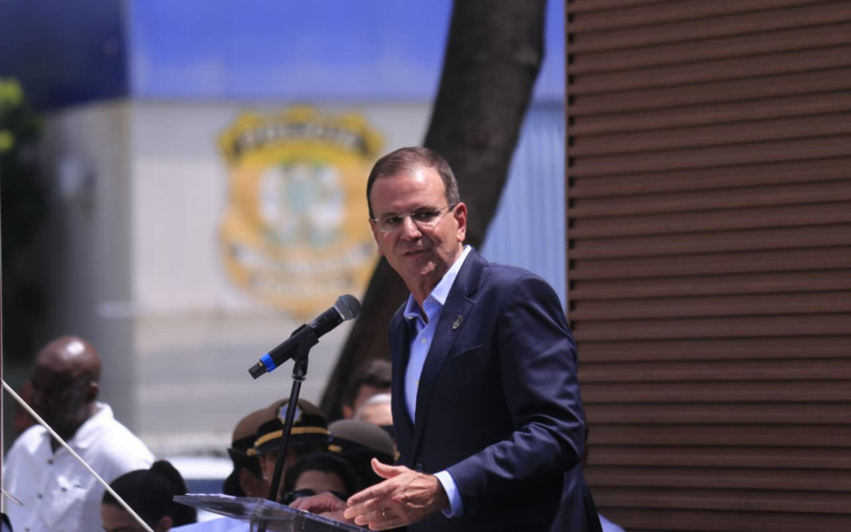 Prefeito Eduardo Paes participou da formação dos agentes da Força Municipal