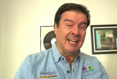 Band noticia morte do apresentador Manoel Branco logo após programa comandado por ele ir ao ar