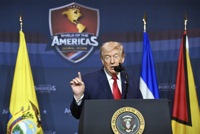 Trump diz que Cuba 'vive últimos momentos'