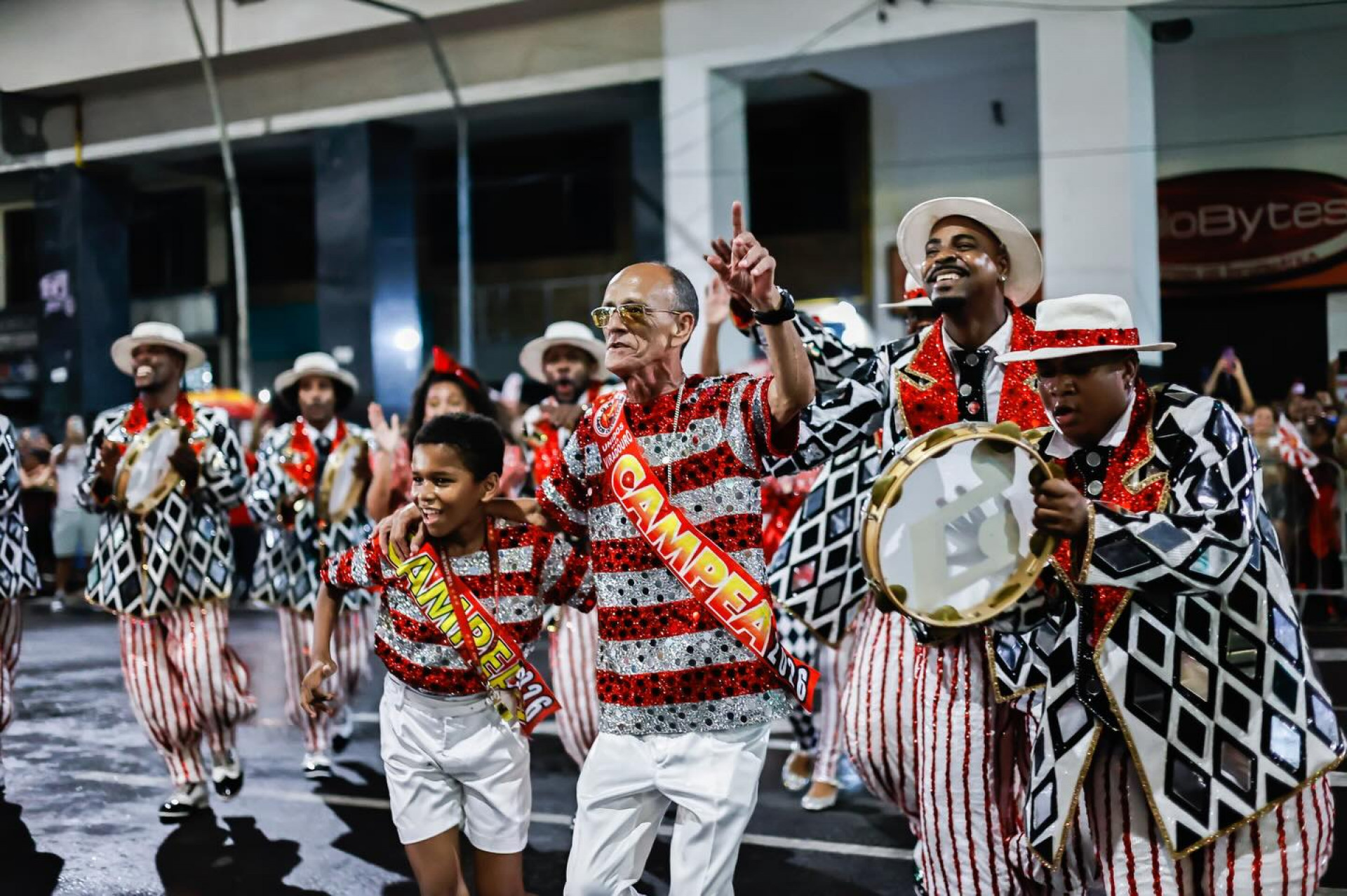 Mestre Ciça participa do desfile da vitória da Viradouro - Thaís Brum Fotografia / Reprodução do Facebook da Viradouro