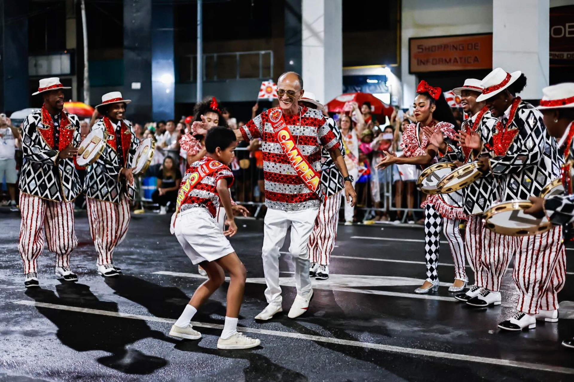 Mestre Ciça participa do desfile da vitória da Viradouro - Thaís Brum Fotografia / Reprodução do Facebook da Viradouro