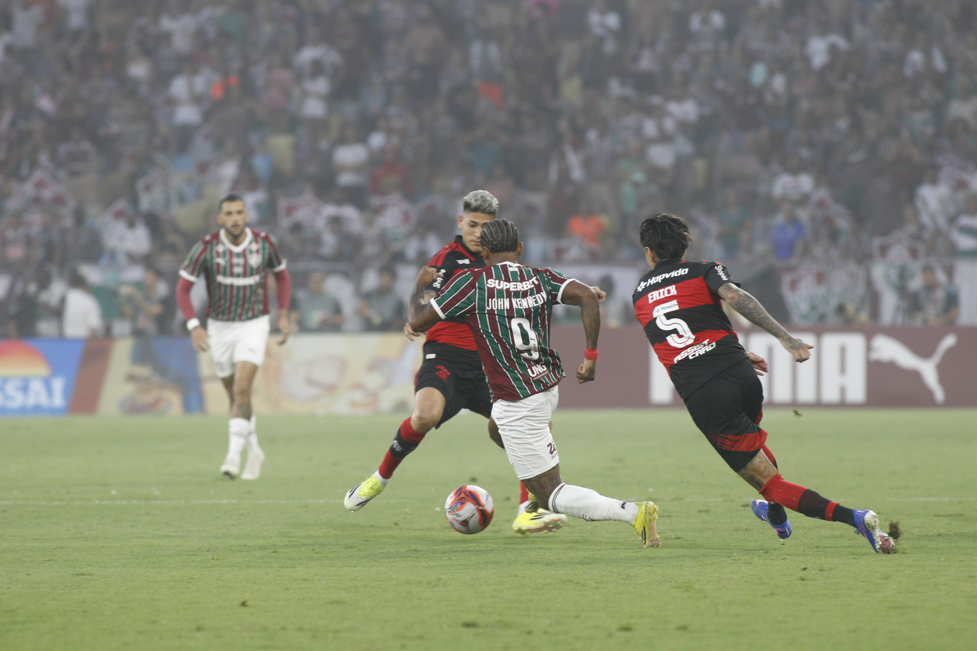 Decisão do Campeonato Carioca entre as equipes de Flamengo x Fluminense , realizado no estadio do Maracanã na tarde deste Domingo (08). - Reginaldo Pimenta / Agencia O Dia