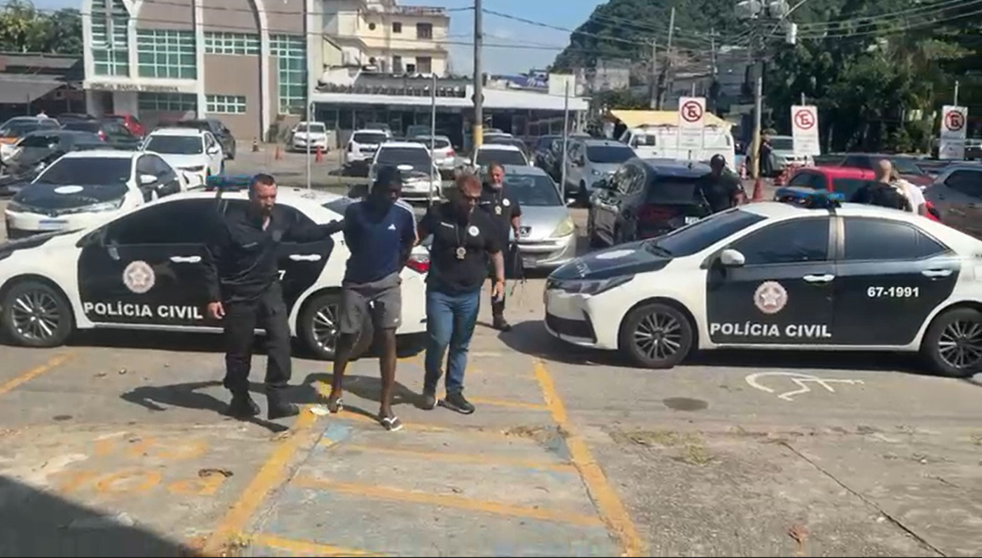 Erick foi preso por agentes da 16ª DP (Barra da Tijuca) - Divulgação / PCERJ