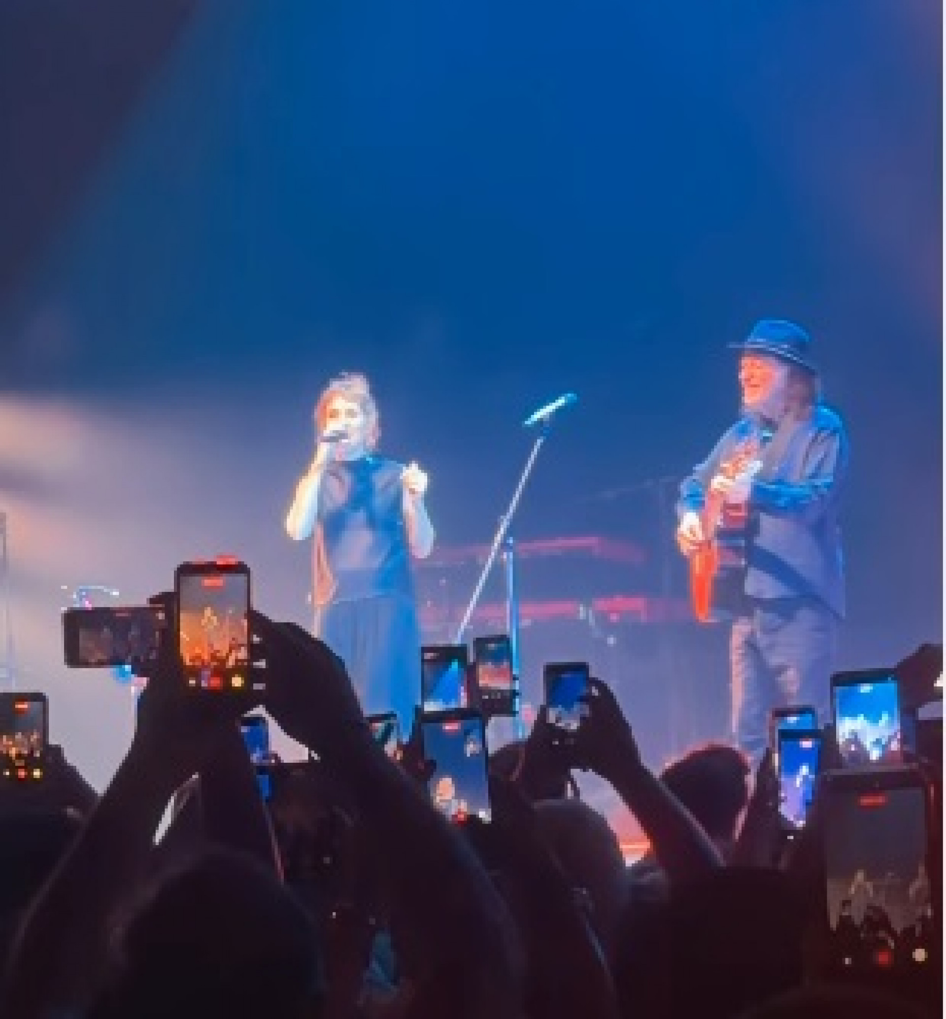 Alceu Valença canta com Zaz