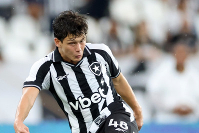 Arthur Novaes diz que está 'vivendo sonho' por chances no Botafogo