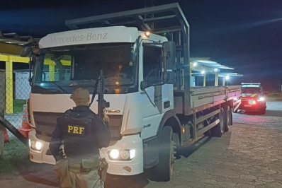 Caminhão clonado é recuperado na BR-040 pela PRF