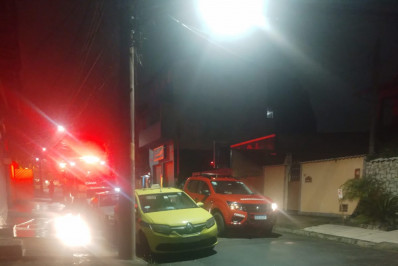 Mulher e criança morrem em incêndio, em Campo Grande