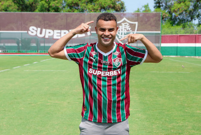 Nome aparece no BID, e Alisson já pode estrear pelo Fluminense