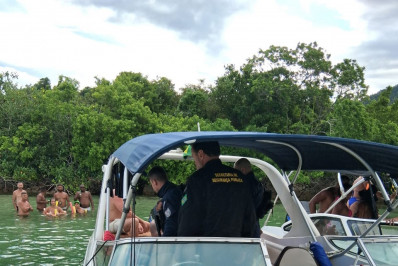 Polícia Federal prende militares a bordo de uma lancha na Ilha Grande 