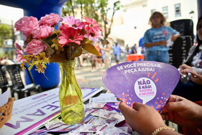Ação pelo Dia da Mulher reúne serviços, orientação e atividades de bem-estar na Praça da Matriz