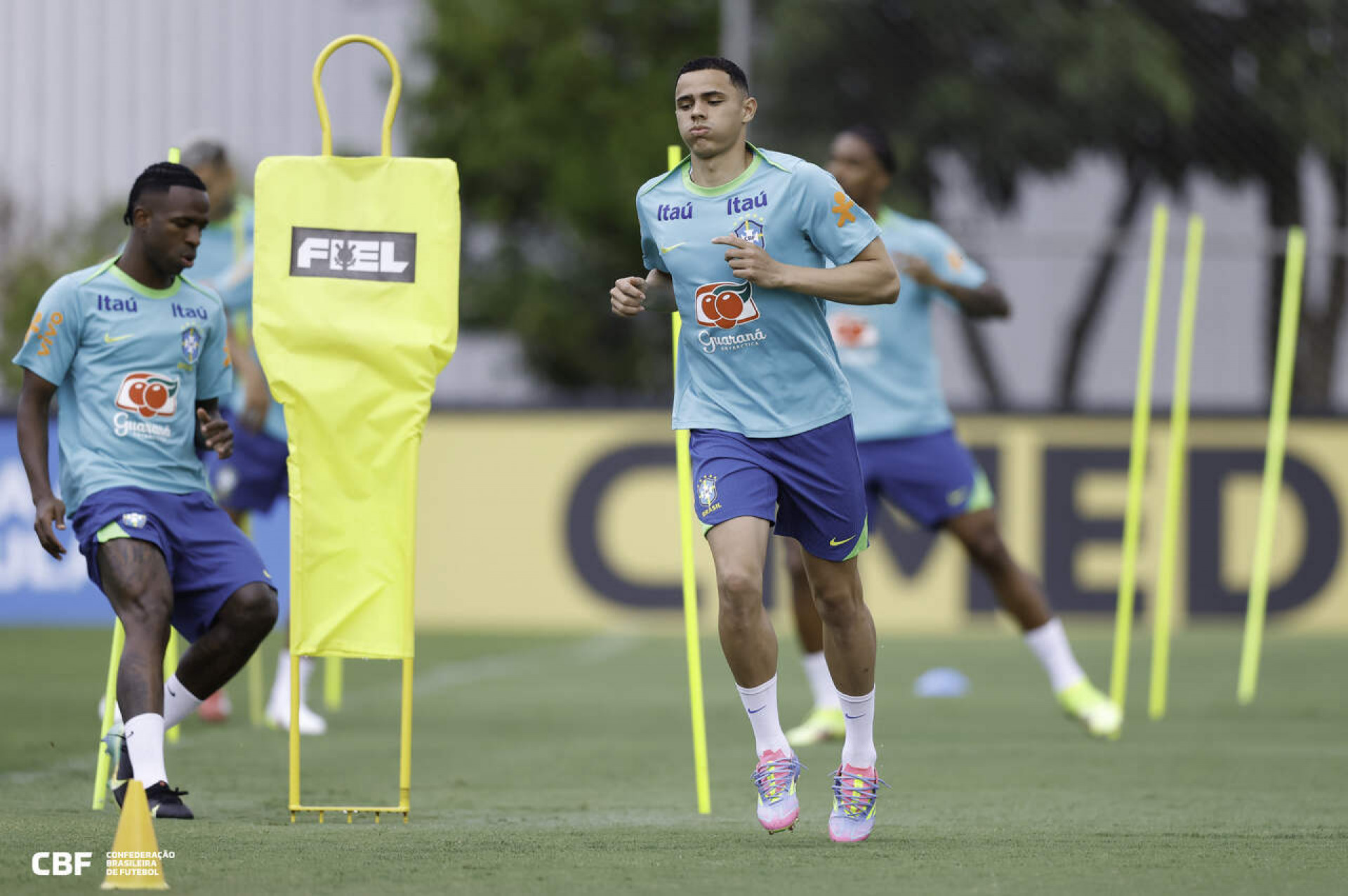 Vanderson passar&aacute; por cirurgia e deve ficar fora da Copa do Mundo