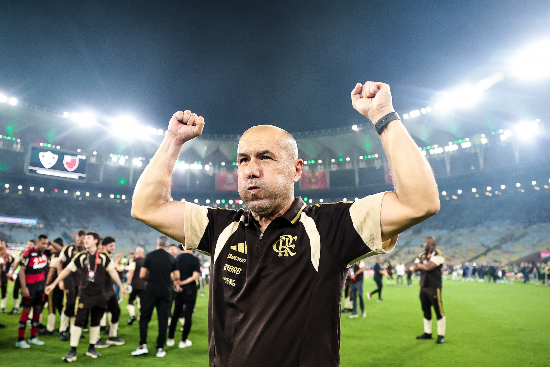 Leonardo Jardim comemora primeira ta&ccedil;a conquistada no comando do Flamengo - Gilvan de Souza / Flamengo