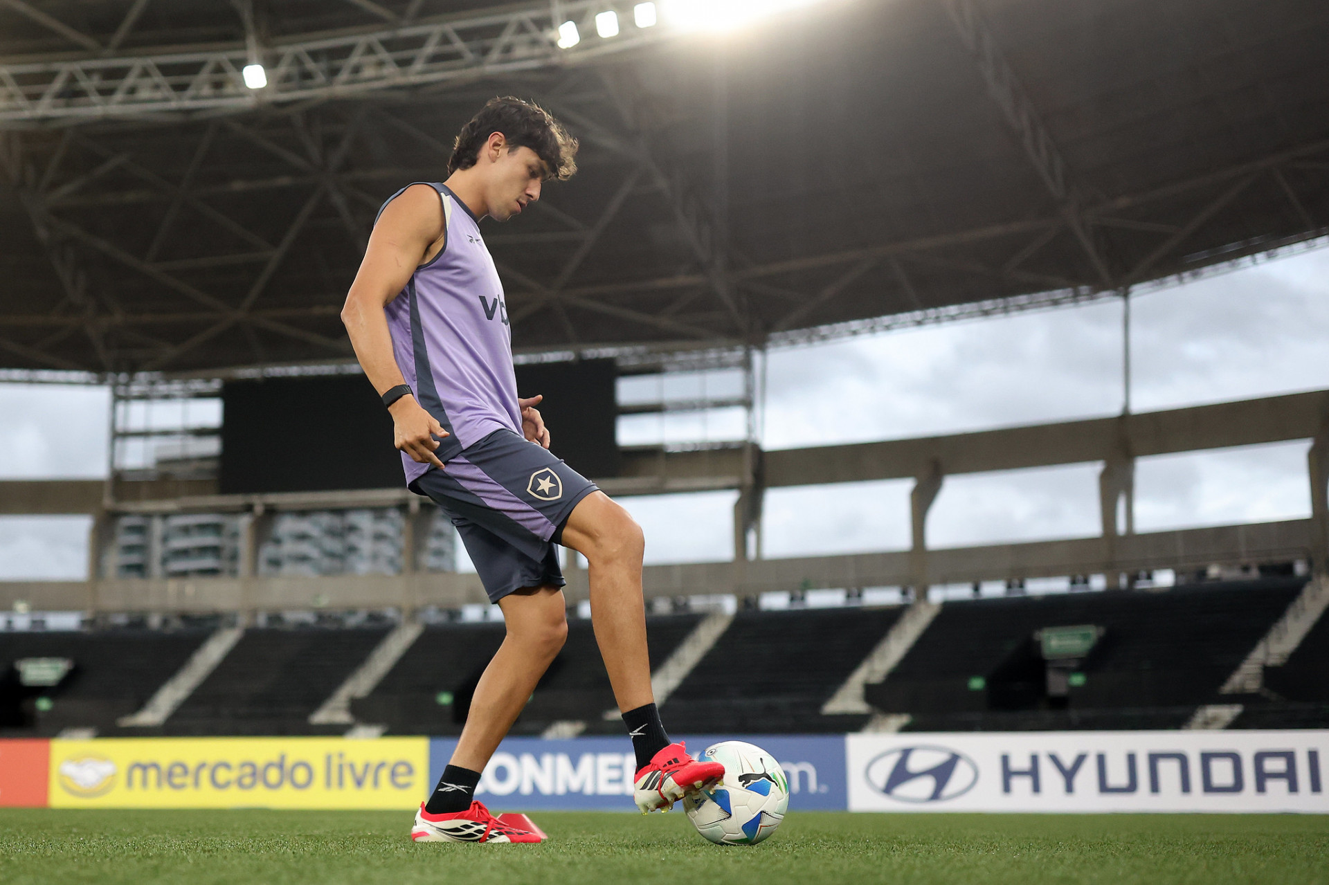 Sem Danilo, Botafogo terá 'reforço' de zagueiro em partida contra o Mirassol