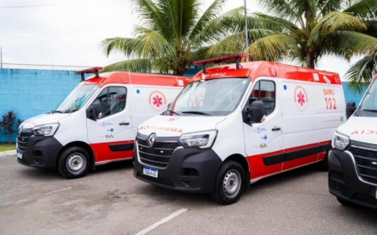 Prefeitura de Duque de Caxias entrega 25 novas ambulâncias