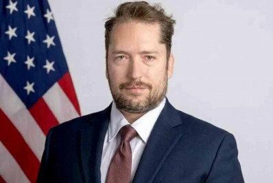 Bolsonaro pede autorização para receber assessor de Trump