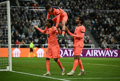 Barcelona marca nos acréscimos e empata com Newcastle na Liga dos Campeões