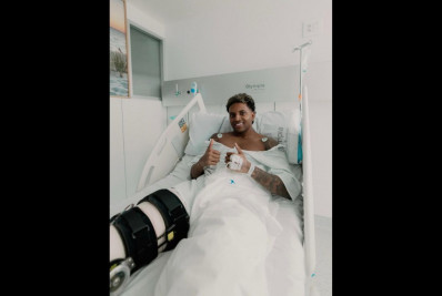 Rodrygo agradece carinho após cirurgia no joelho direito: 'Começa uma nova história'
