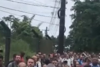 Trabalhadores de terceirizada da Eletronuclear fazem paralisação por falta de pagamento e reajuste que se arrasta há cinco anos