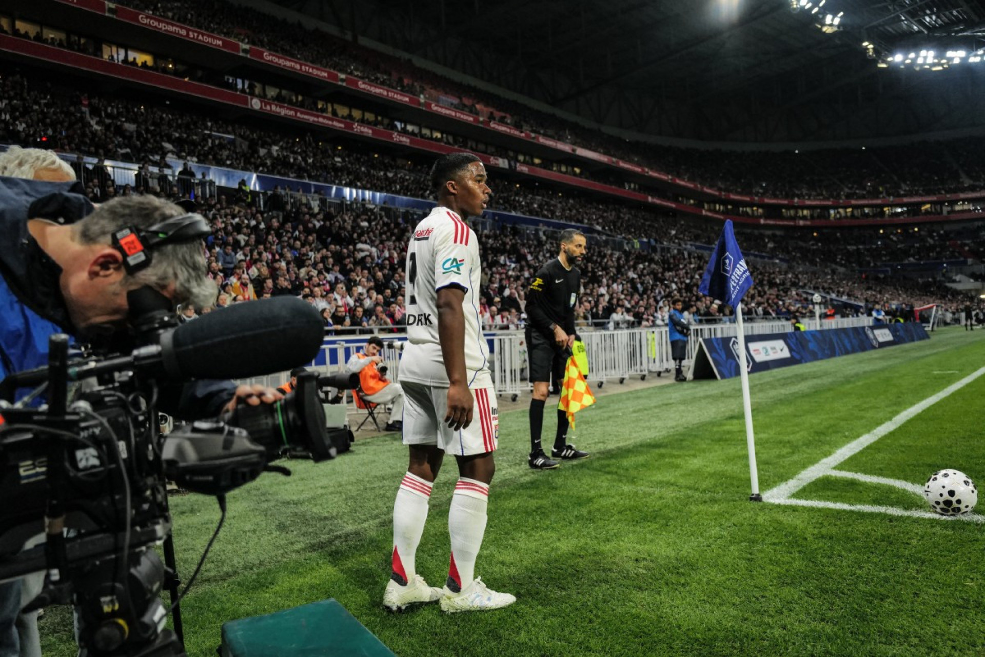 Endrick é criticado pela imprensa esportiva europeia depois de empate no Francês