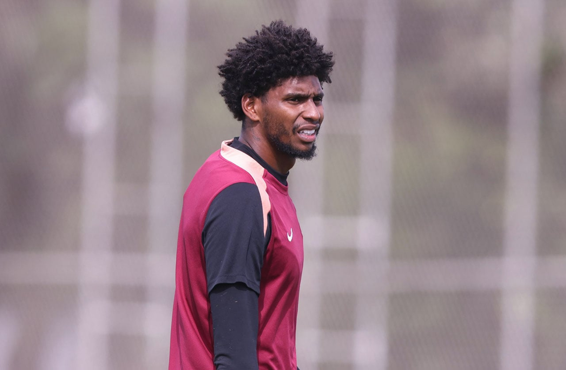 Corinthians define valor para vender Hugo Souza