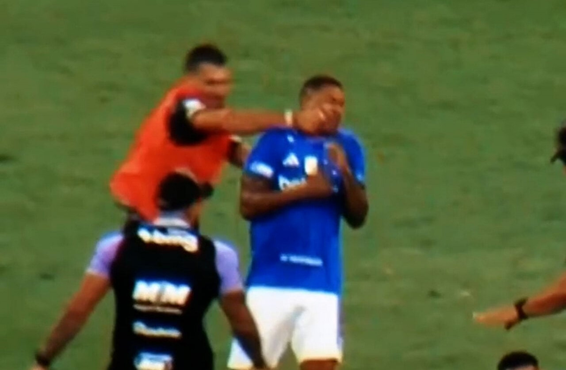 Pol&iacute;cia Civil vai investigar briga entre jogadores de Cruzeiro e Atl&eacute;tico