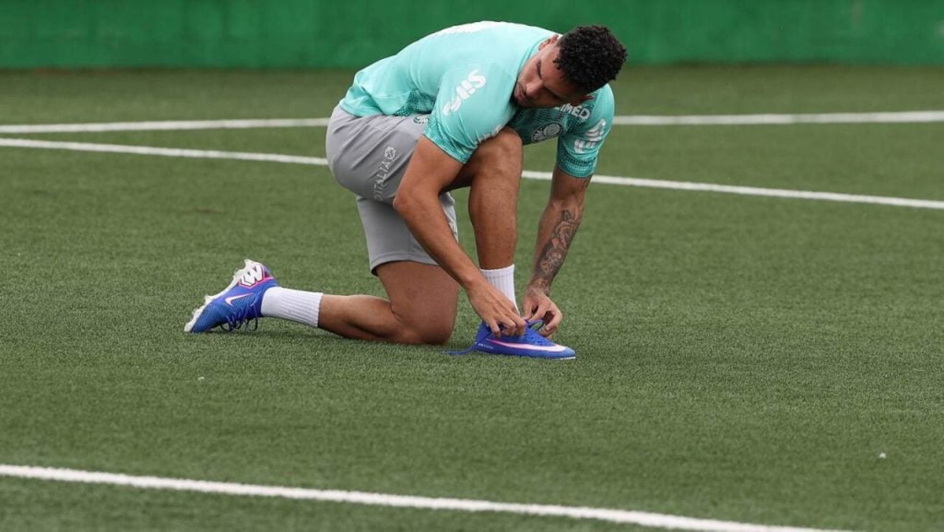 Paulinho avan&ccedil;a em recupera&ccedil;&atilde;o e comenta sobre expectativa de retorno no Palmeiras