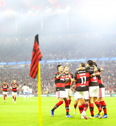 Em noite de reencontros, Flamengo vence o Cruzeiro no Maracanã