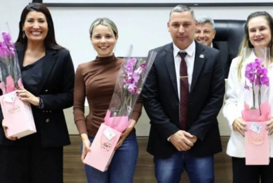 Vereadoras de Macaé recebem homenagem na Câmara e reforçam luta por respeito e igualdade