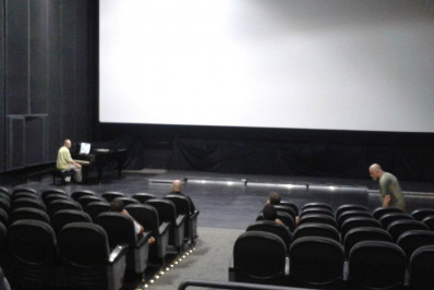 Exibição da cerimônia do Oscar de graça no Cine Arte UFF