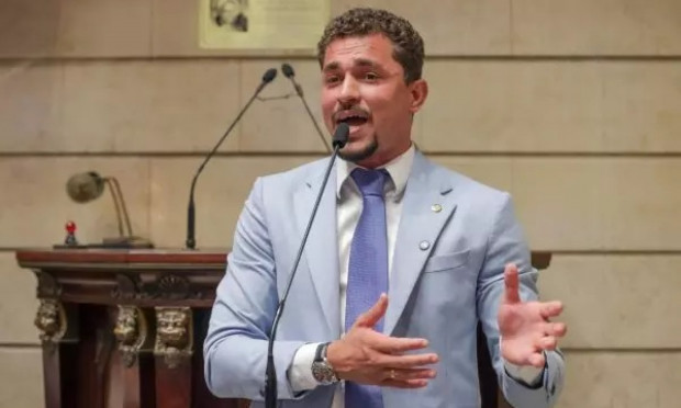 Vereador Salvino Oliveira é solto: 'Vítima de uma briga política'