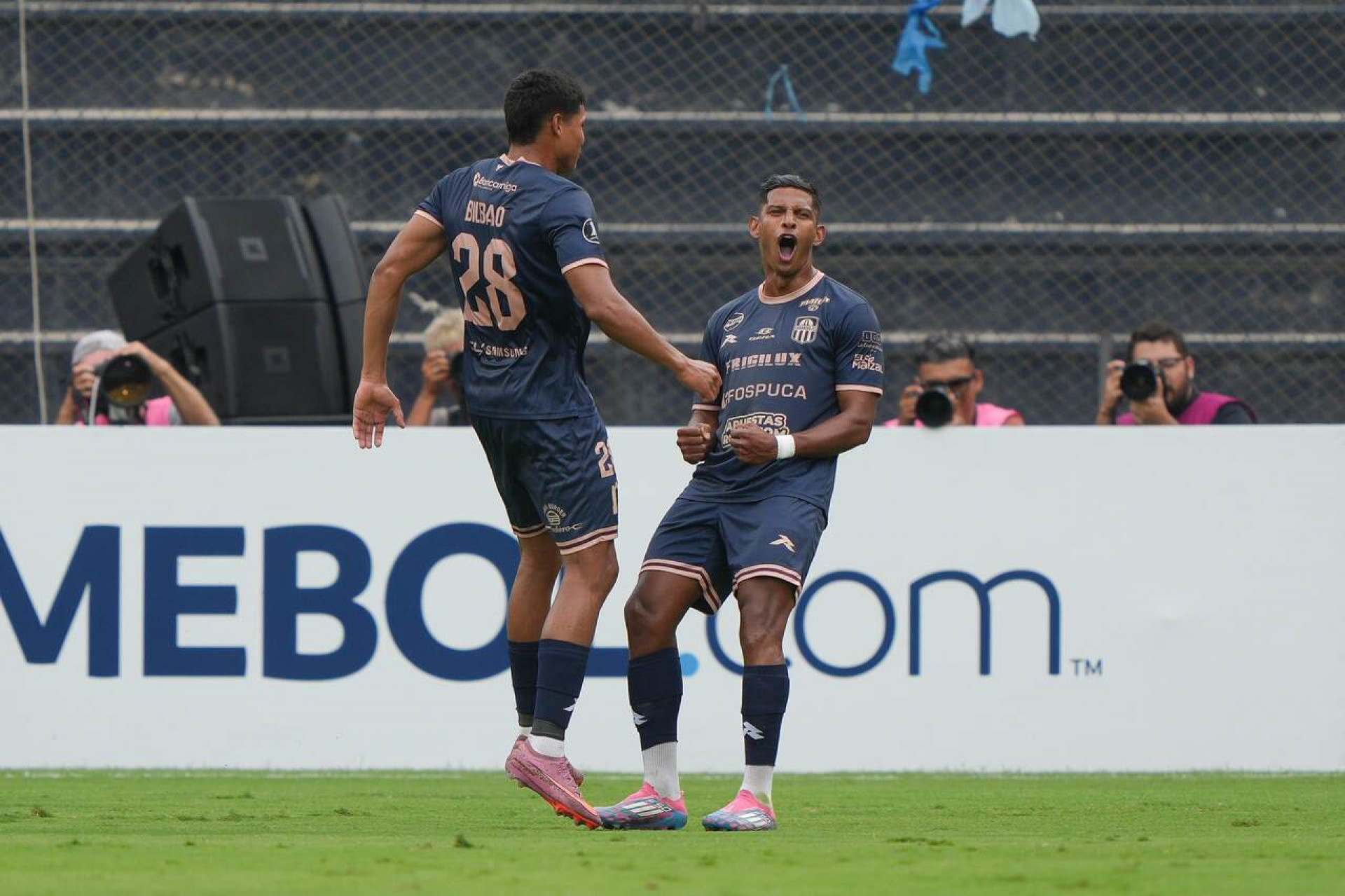 Sporting Cristal elimina Carabobo nos p&ecirc;naltis e est&aacute; na fase de grupos da Libertadores