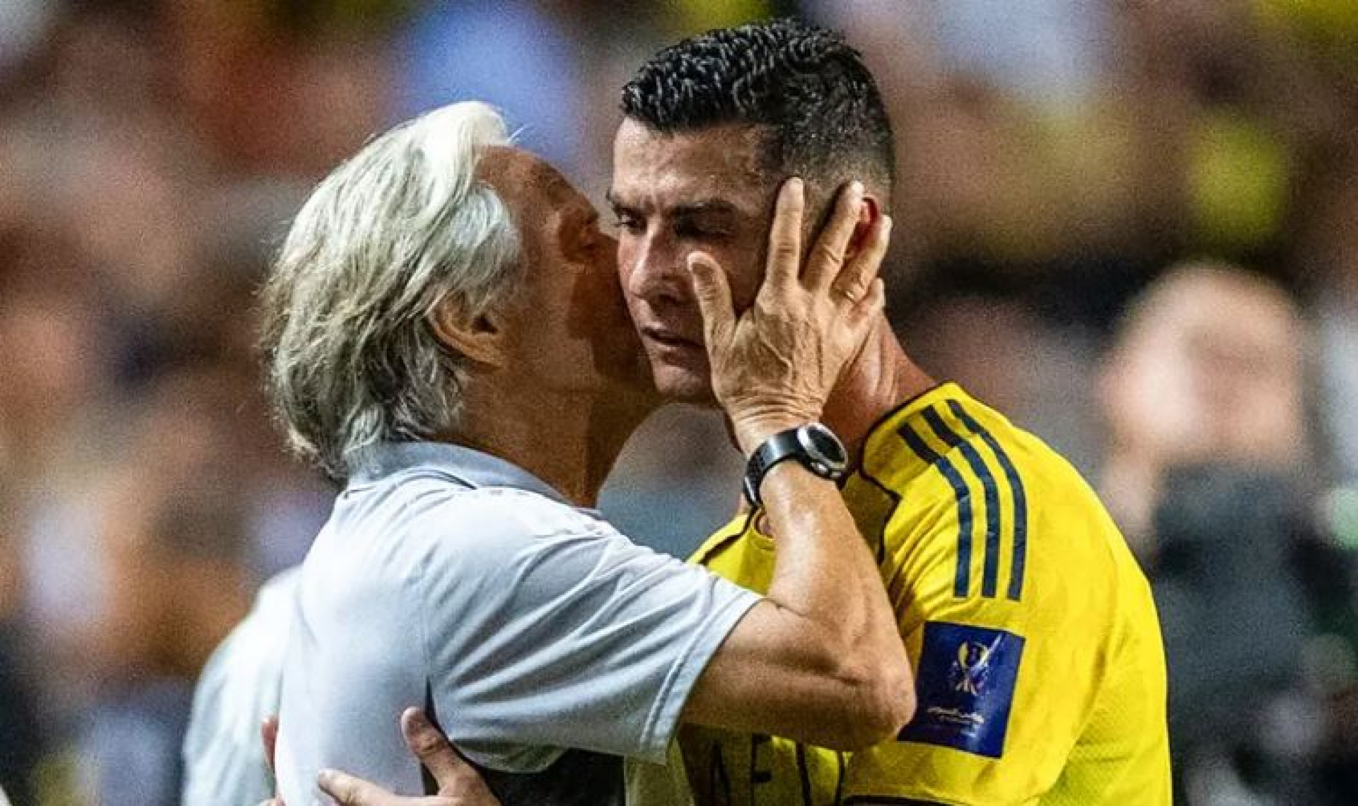 Jorge Jesus beija compatriota Cristiano Ronaldo ap&oacute;s mais uma vit&oacute;ria na ar&aacute;bia Saudita -  Wun Suen