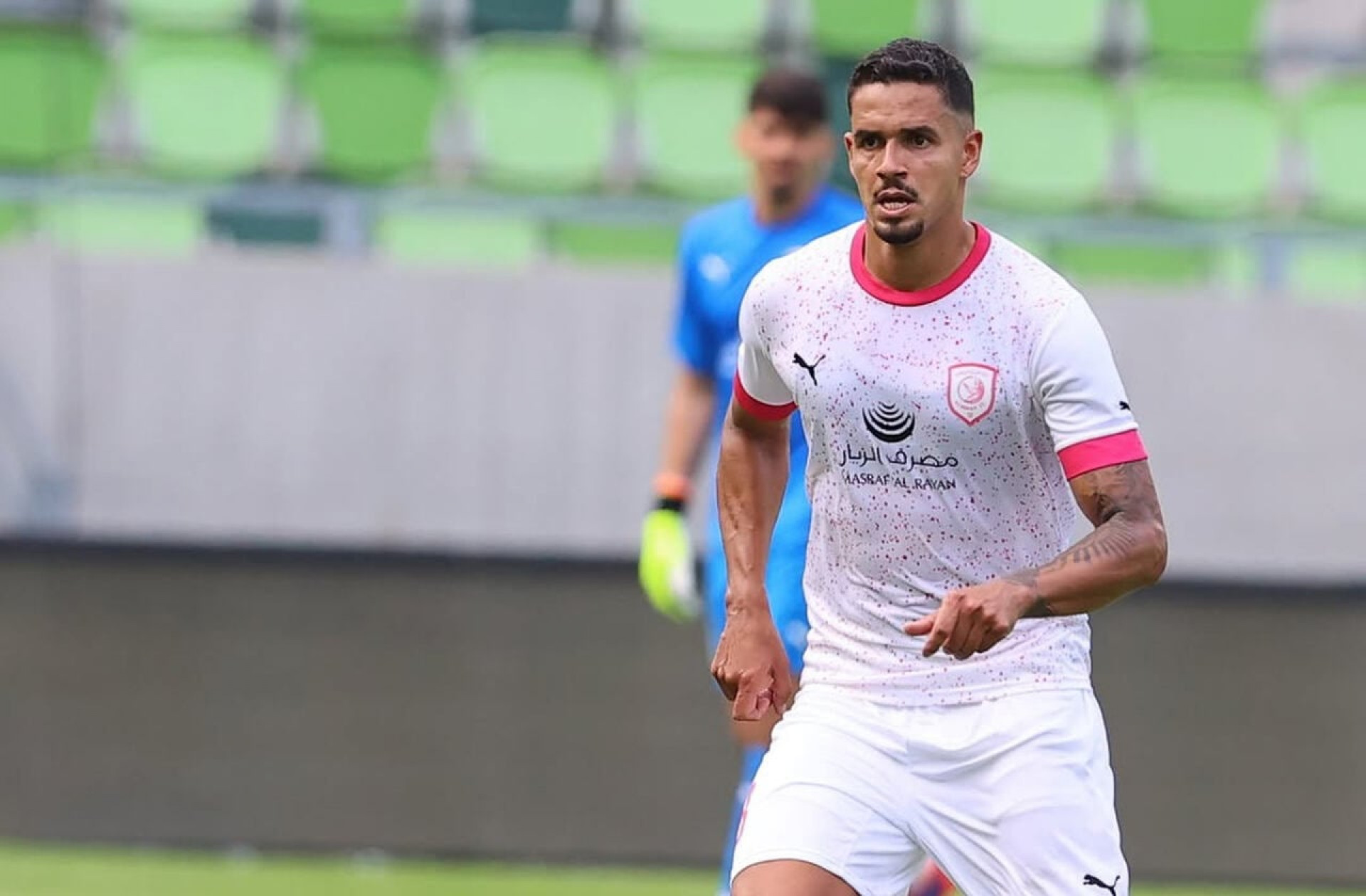 Ver&iacute;ssimo pegar&aacute; primeiro voo do Qatar para o Brasil para se reapresentar no Santos