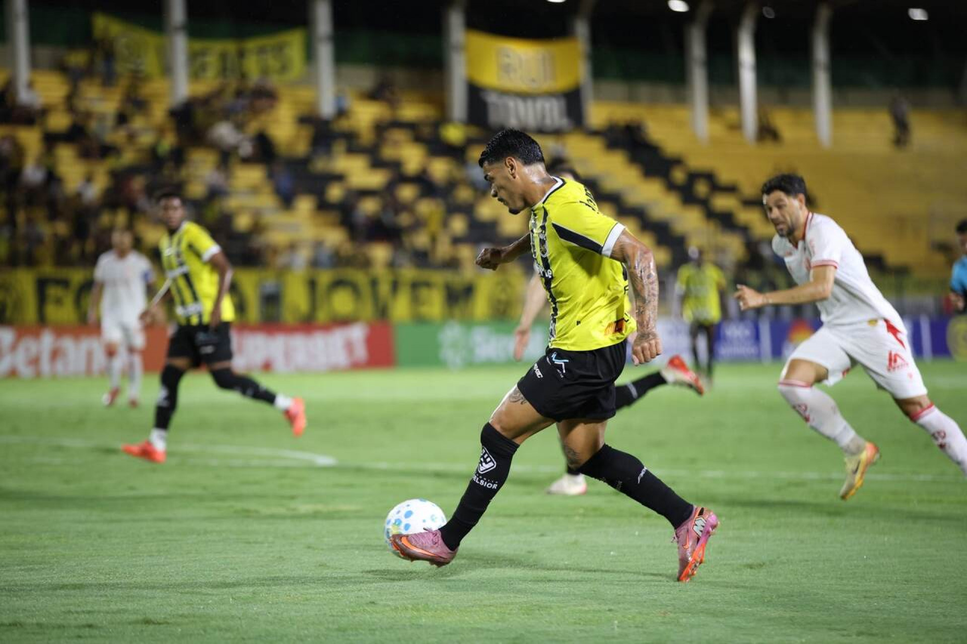 Volta Redonda elimina o Am&eacute;rica-RN nos p&ecirc;naltis e avan&ccedil;a na Copa do Brasil
