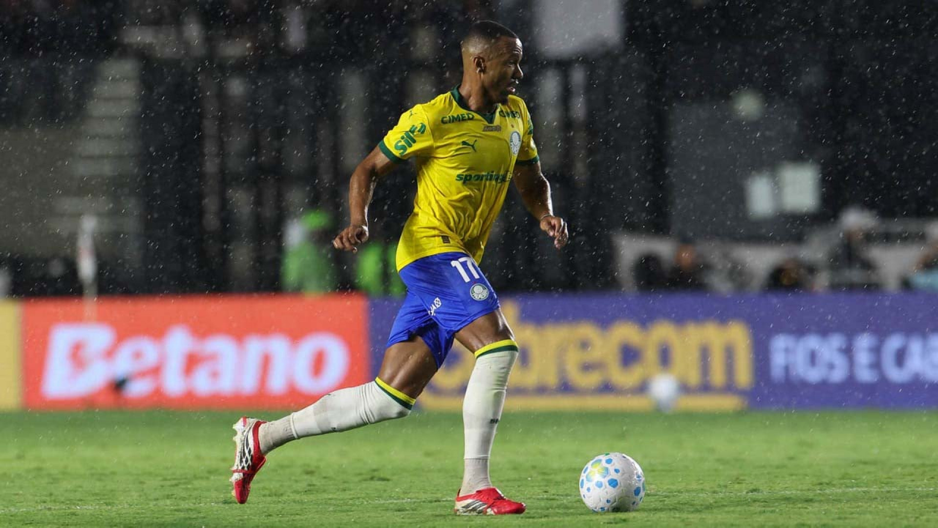 Marlon Freitas explica derrota de virada do Palmeiras: “Voltamos mornos”