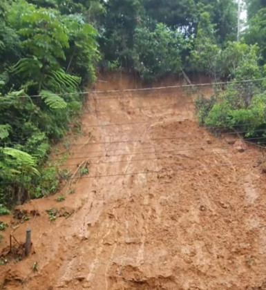 Chuva forte interdita acesso à comunidade de Paraty