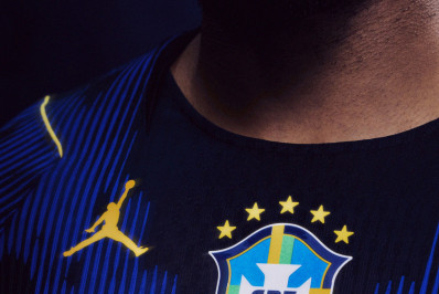 CBF apresenta segundo uniforme da seleção brasileira